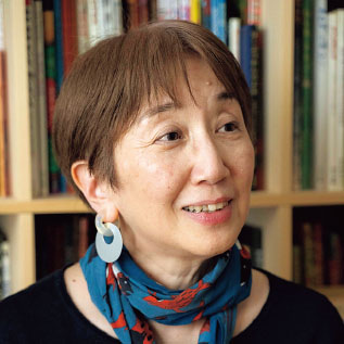 Column　広松由紀子
「美しい絵本の世界」